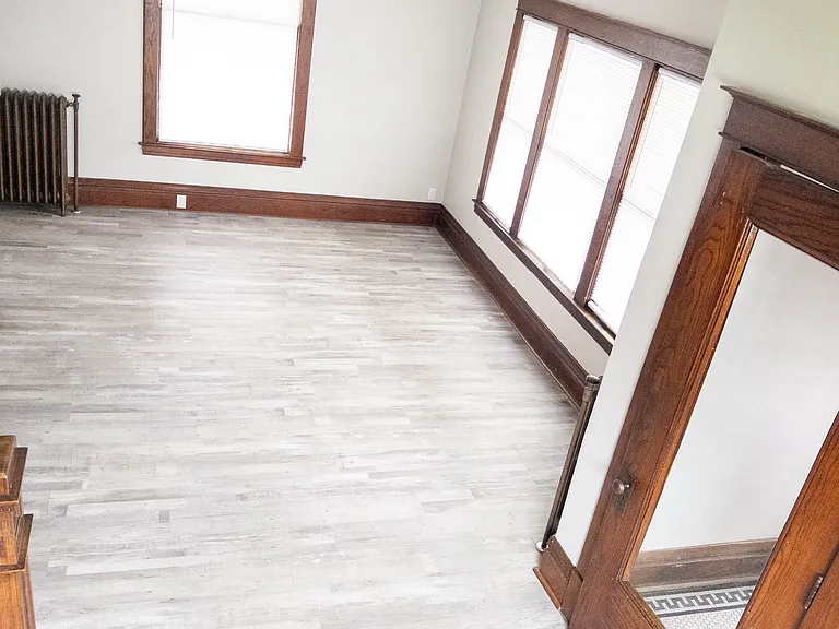 1421 Sherwood Ave — Photo 6