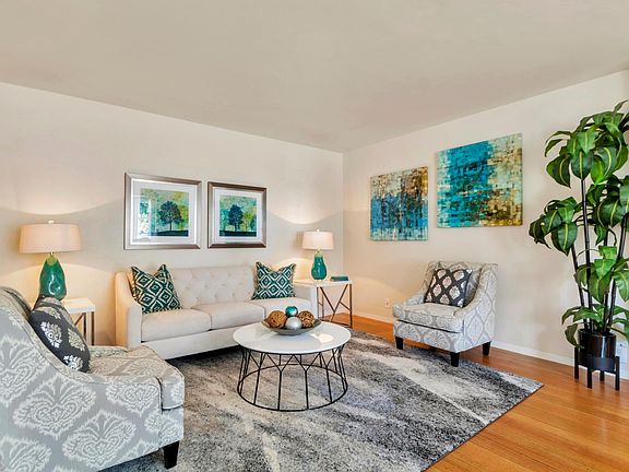 Living room (image courtesy of Motley Team)