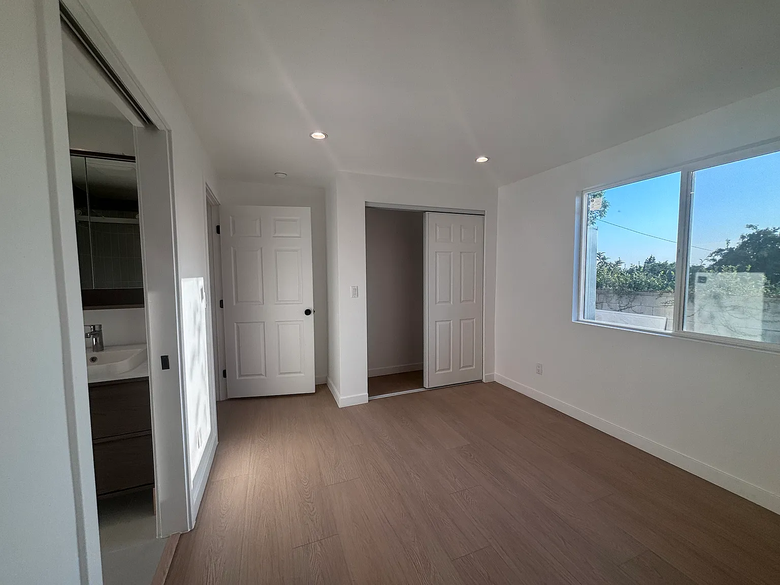 1 bed, 519 sqft, $1,700 — Photo 3