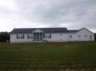 813 Queen Anne Rd, Amsterdam, NY 12010