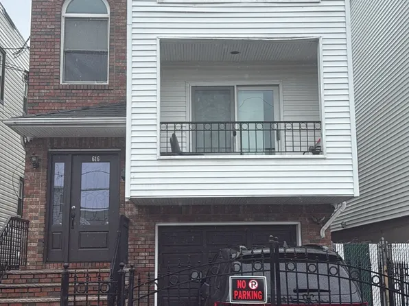 616 N 9th St #1, Newark, NJ 07107