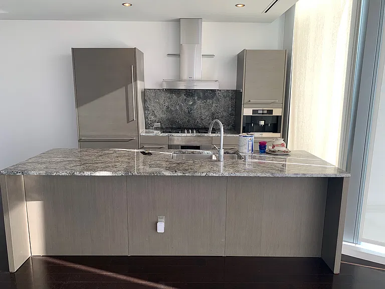 2900 McKinnon St #804 — Photo 11