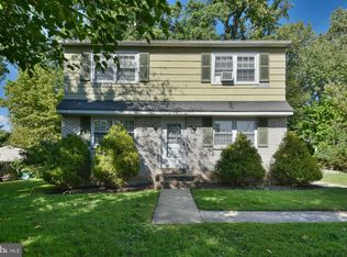 576 Meadowbrook Ave, Ambler, PA 19002