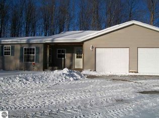 4206 Plum Valley Rd NW, Rapid City, MI 49676