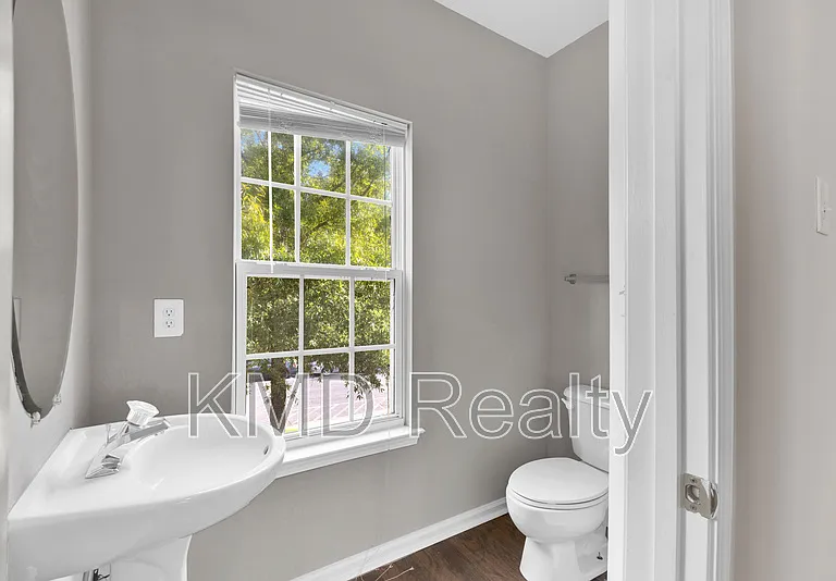 940 Tiger Ln — Photo 16