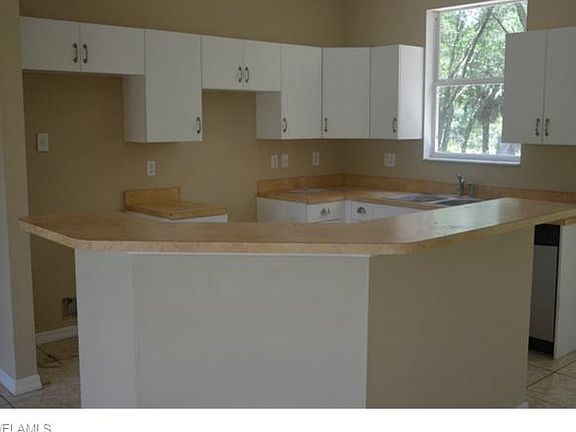 5th image of 1507 Desoto Ave