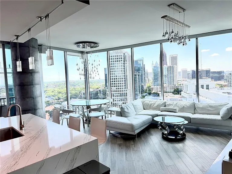 1080 Peachtree St NE #2110 — Photo 2