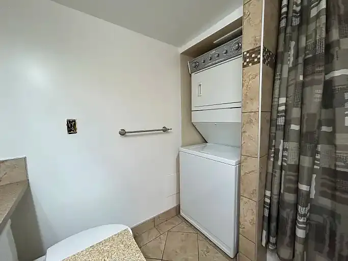 1088 Foster St #1A — Photo 9