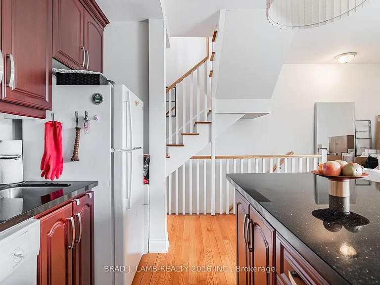 665 Richmond St W #3 — Photo 14