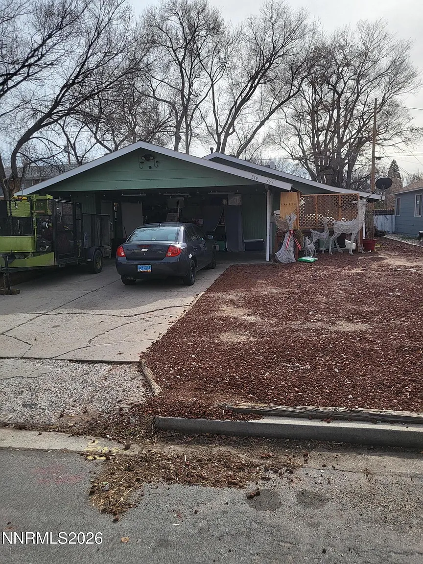 319 Lee St photo 1