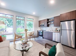 590 Madison Ave N #2-103, Bainbridge Island, WA 98110