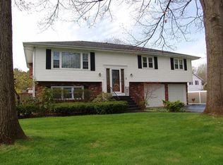 1 Columba Dr, Schenectady, NY 12306