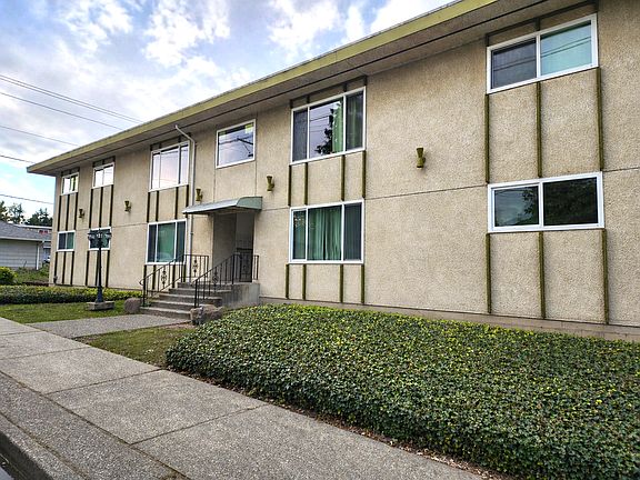 2nd image of 3432 Hoyt Ave #6