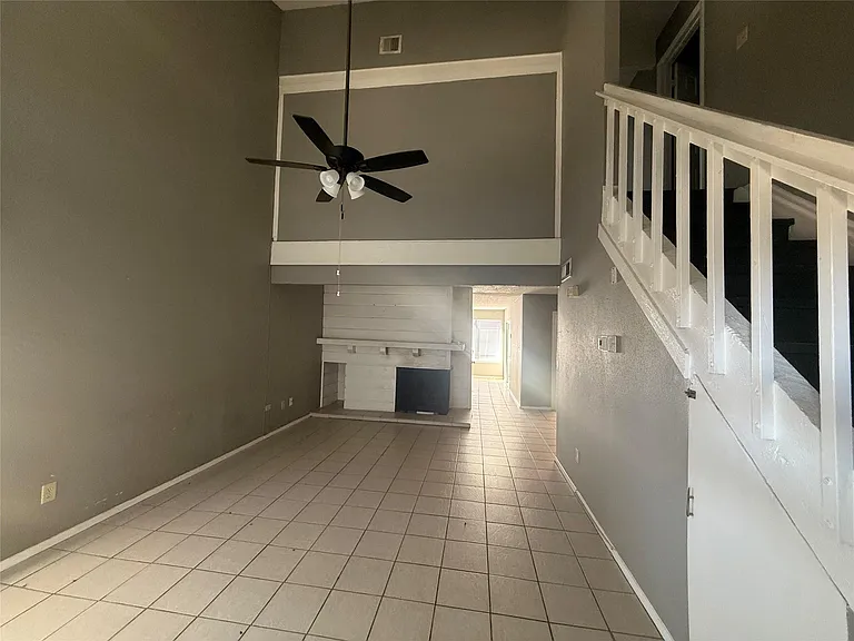 8498 Dairy View Ln — Photo 5