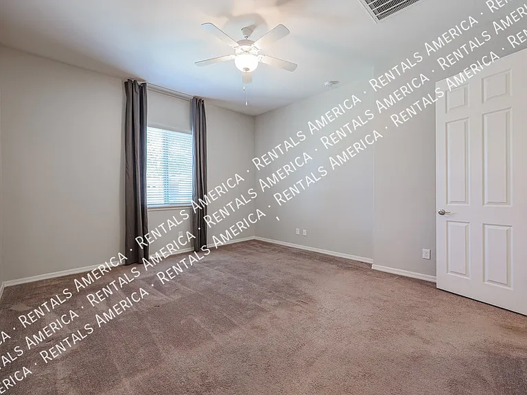 4429 E Jones St — Photo 11