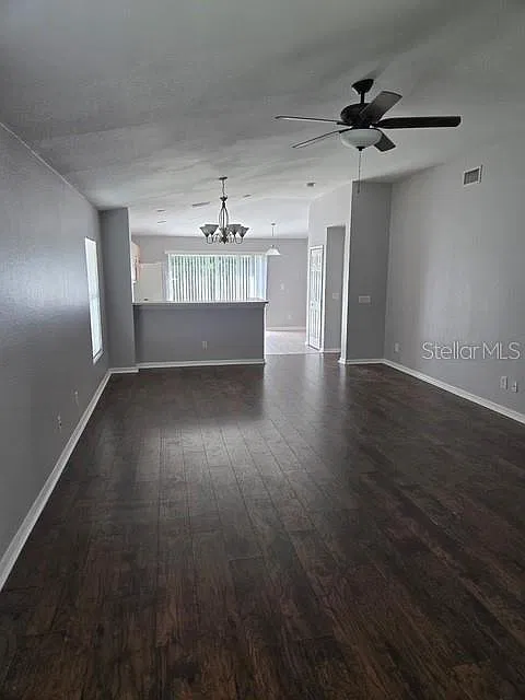 3 bed, 2.0 bath, 1550 sqft, $2,000 — Photo 3