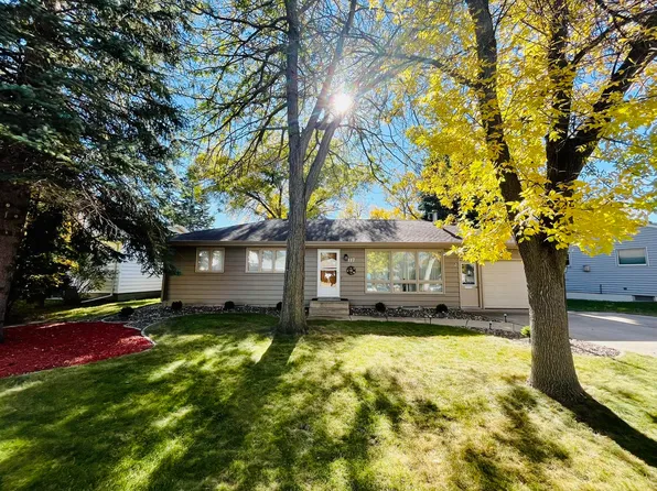 117 Elizabeth Dr, Aberdeen, SD 57401
