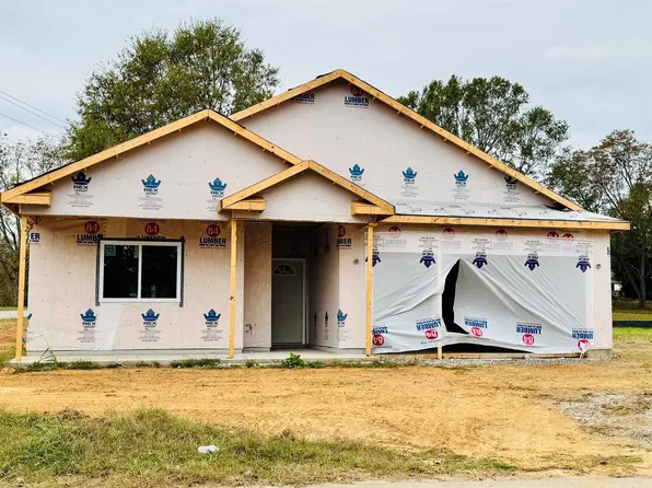 619 Poplar Dr, Greer, SC 29651