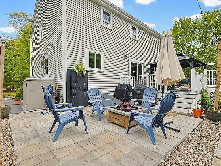 35 Millbrook Dr — Photo 16