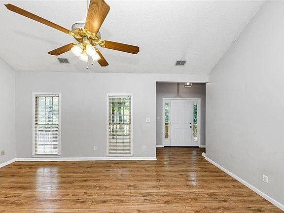 4th image of 244 Freestone Ln