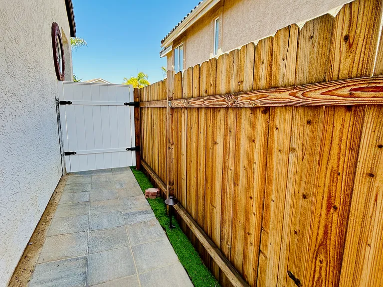 870 Windridge Cir #1 — Photo 23