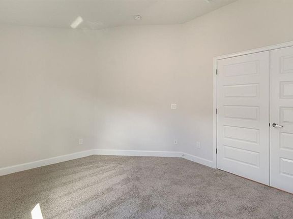4th image of 2389 NW 23RD AVENUE