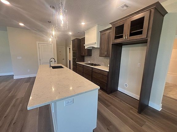 4th image of 5125 N Dublin Ct