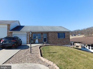 14 Kristi Ln, Lewistown, PA 17044