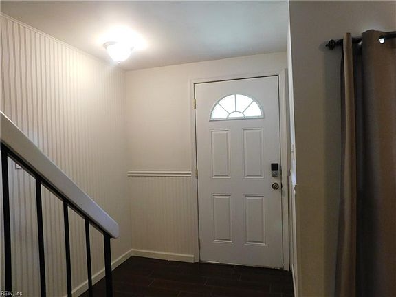 3rd image of 2531 Reagan Ave