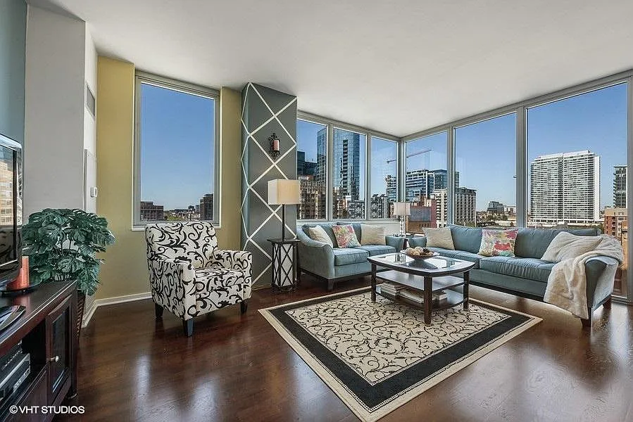 Building Photo - 659 W Randolph St #709