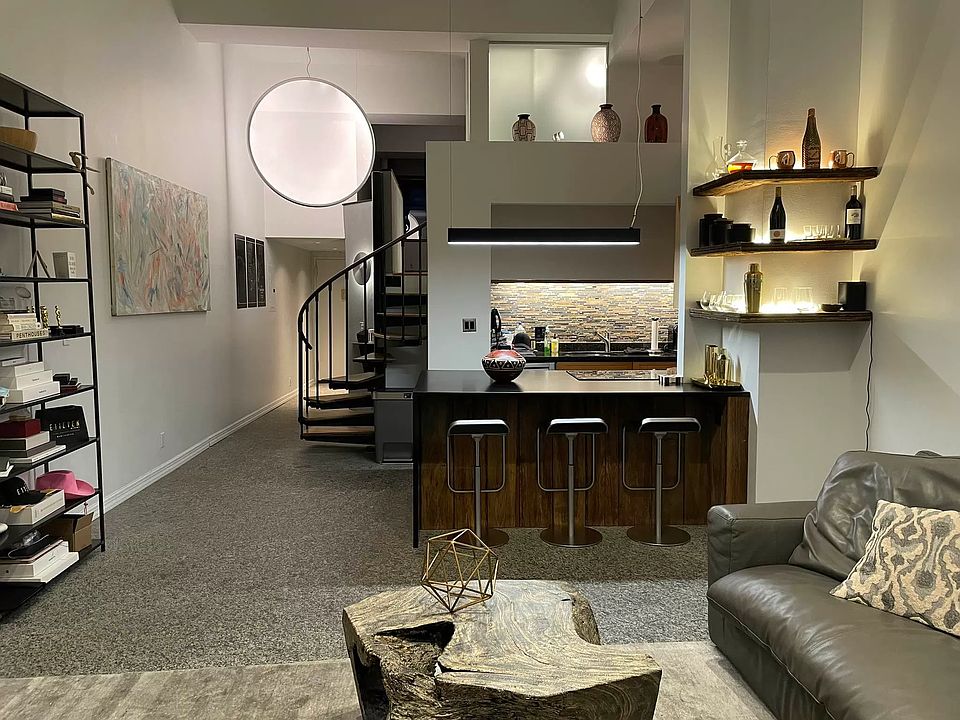 1st image of 130 Barrow St APT 405