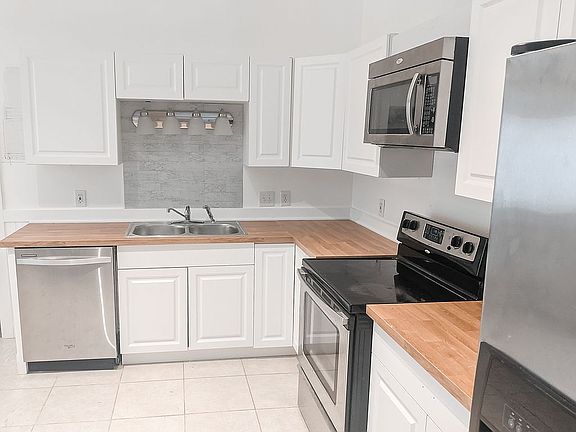 5th image of 7642 Lake Gandy Cir