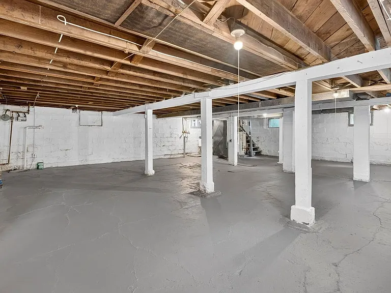 9006 Baroda Ave — Photo 34
