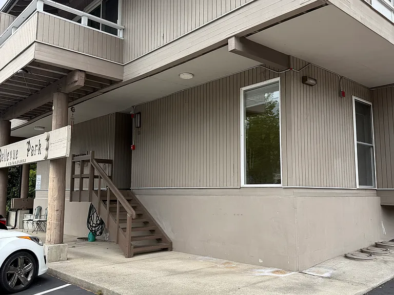 812 100th Ave NE #101 — Photo 12