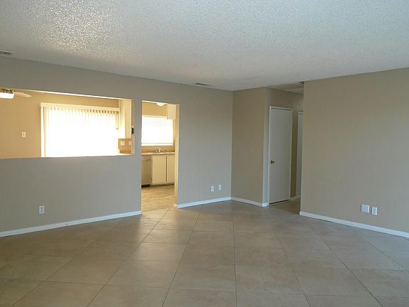 5th image of 11430 Redwood Ave