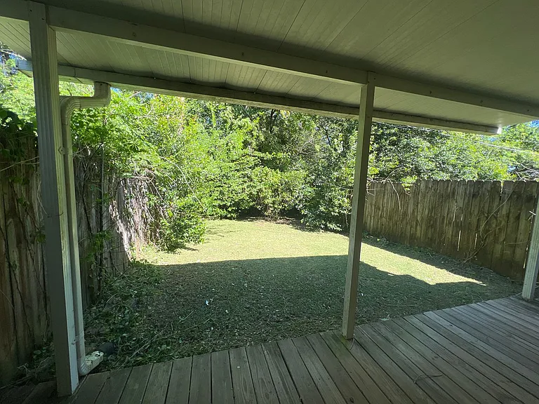 540 Oak Meadow Ln — Photo 17