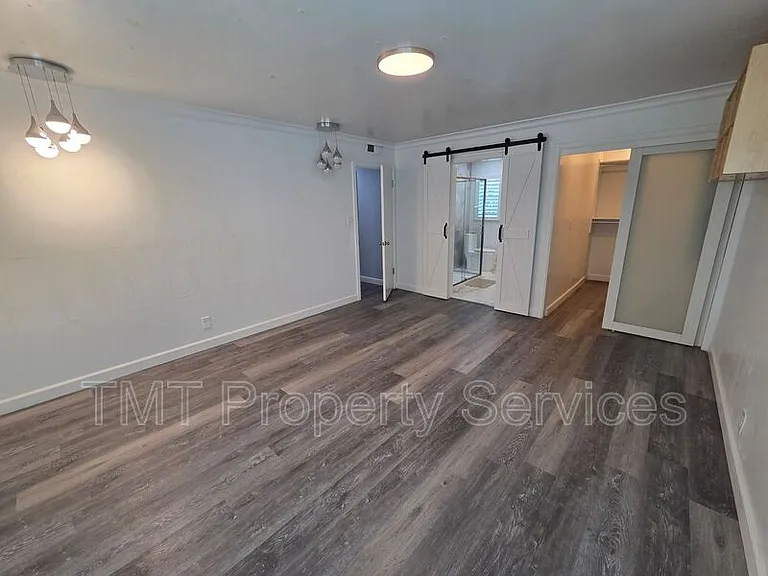 9 W Robinhood Dr — Photo 60