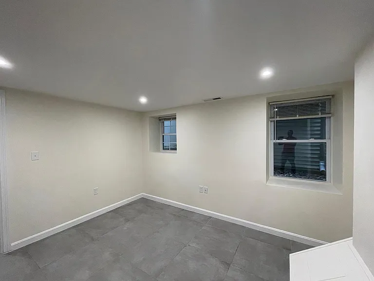 85 Moreland St — Photo 13