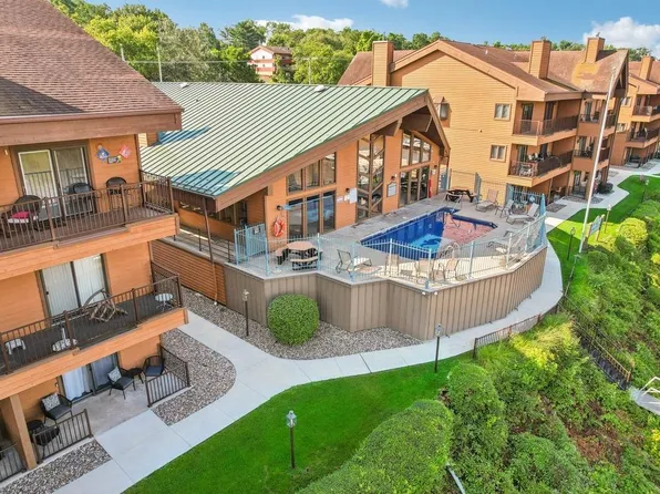 1129 River Road #301, Wisconsin Dells, WI 53965
