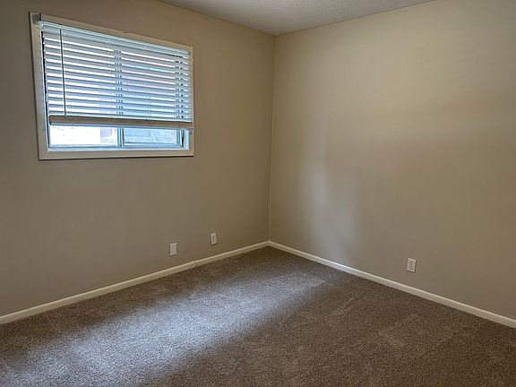 4th image of 1942 G St #1