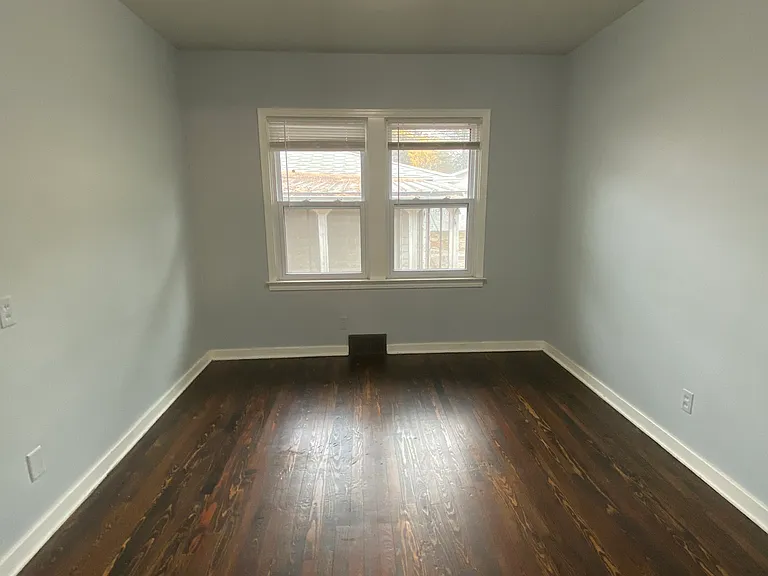 2339 S Cleveland Ave — Photo 10