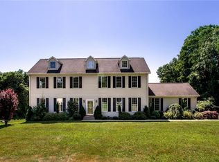 45 Leonard Rd, Middlebury, CT 06762