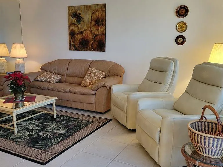 351 Markham Cres #351-P — Photo 7