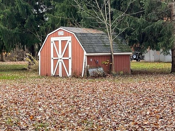 3rd image of 3238 Menough Rd