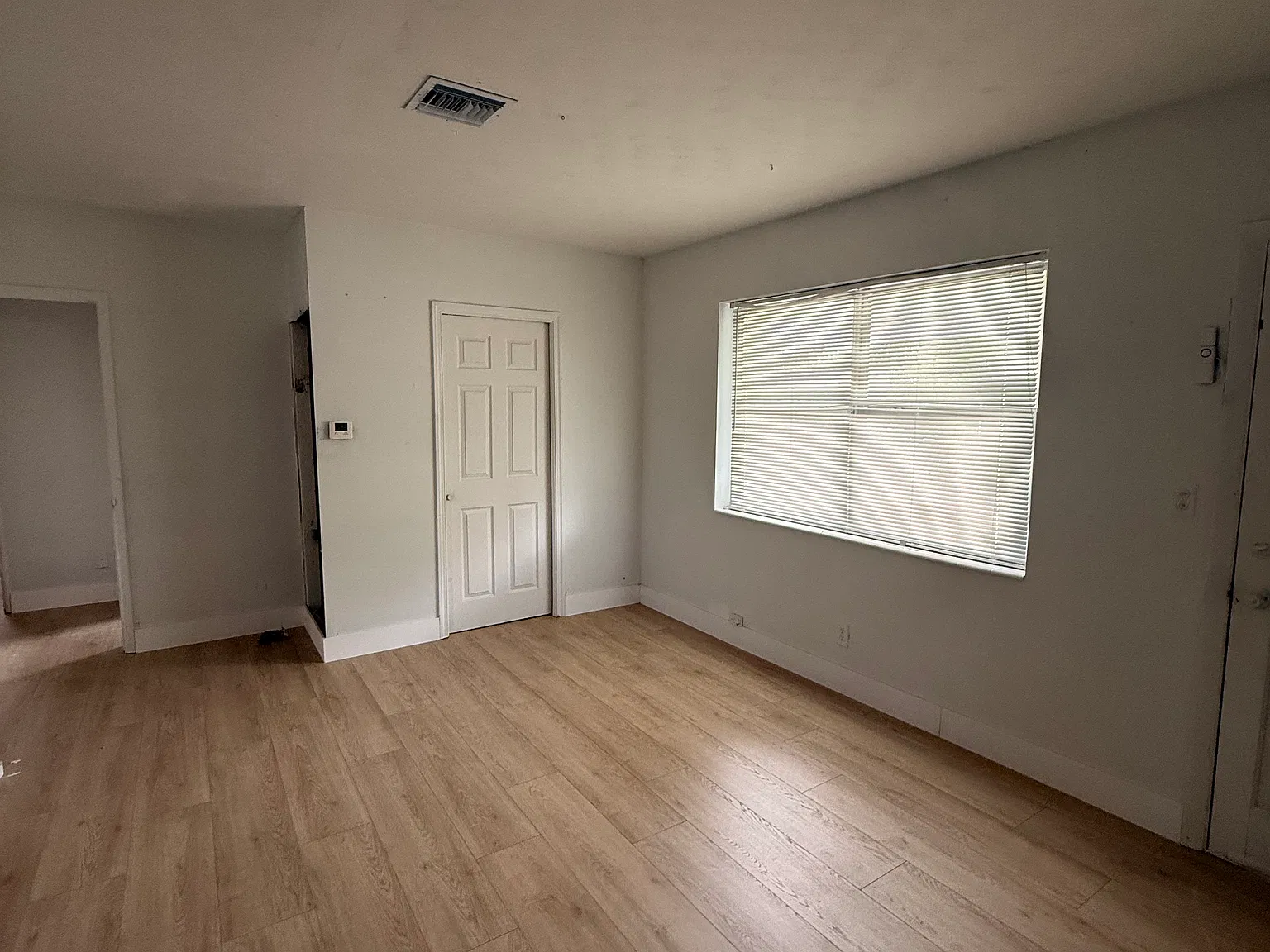 3 bed, $3,200 — Photo 2