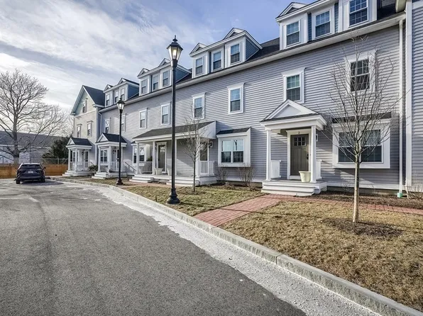 12 S Mason St #3, Salem, MA 01970
