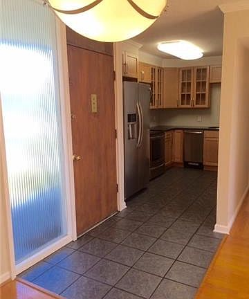 3rd image of 3831 W End Ave APT 10