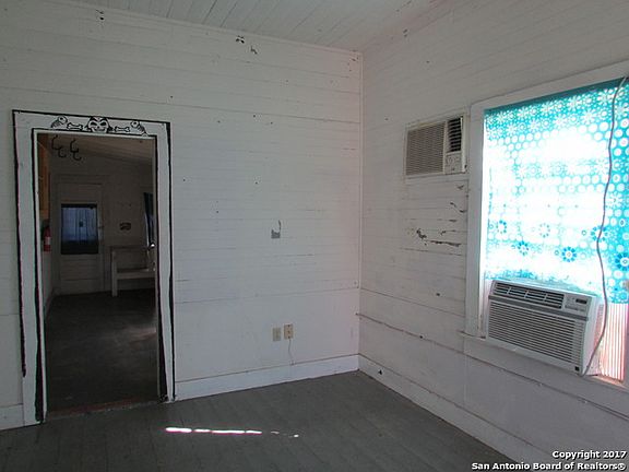 5th image of 315 Lavaca St