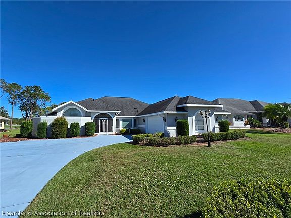 2nd image of 2922 Wynstone Dr