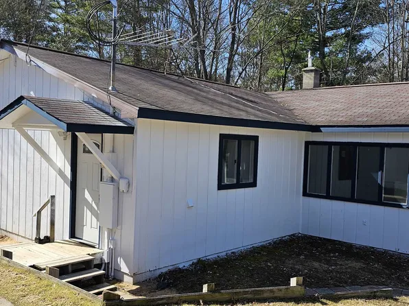 1323 W 14th St, Mio, MI 48647